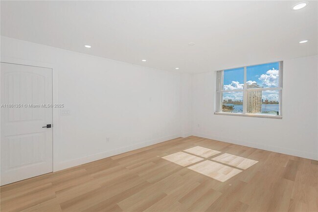 Photo - 11111 Biscayne Blvd Unidad 1125