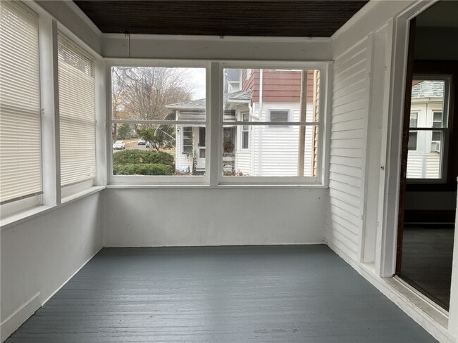 Photo - 104 Knickerbocker Ave