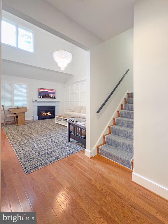 Building Photo - 42 Greythorne Woods Cir