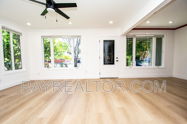Photo - 1099 Bradford Dr