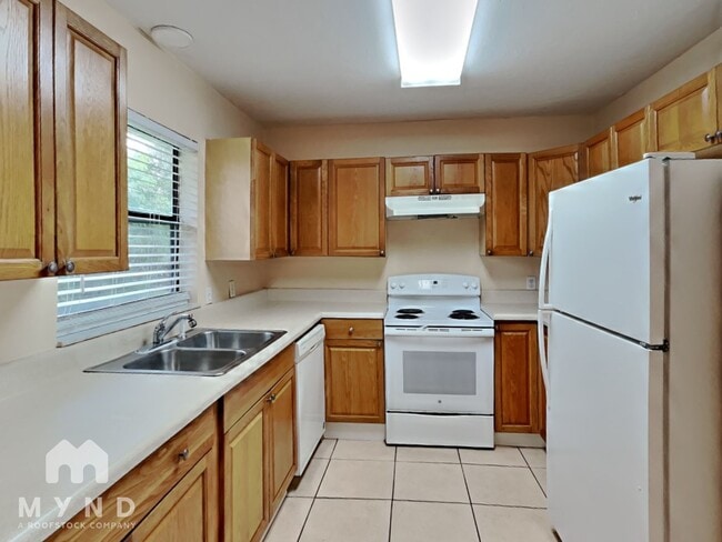 Photo - 1942 Peoria St