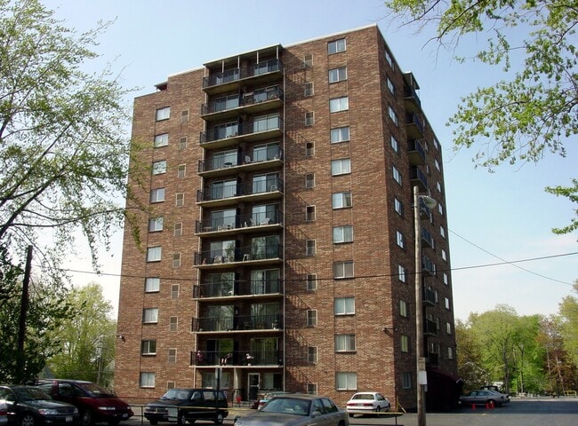 Southeast corner - Richard Hilliard House Condominiums