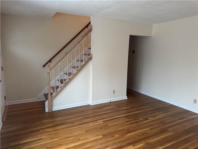 Photo - 4br Home for rent in Bethlehem PA