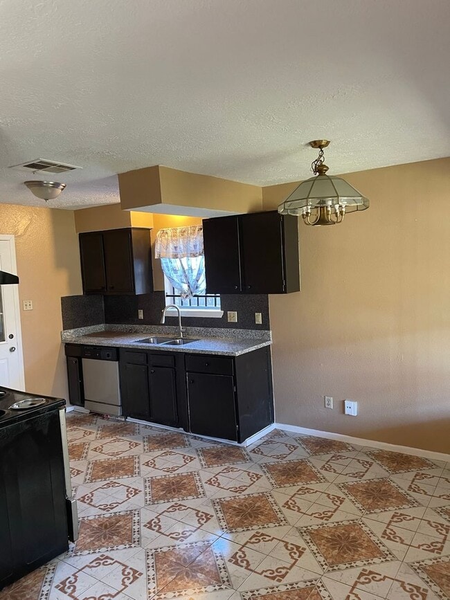 Photo - 3bd 1.5 bath 1 car garage home near Hiram Clarke and 2234