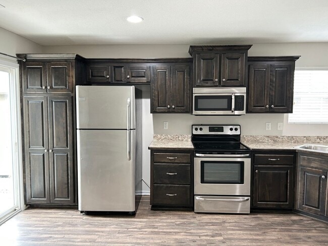 Photo - 2 Bed | 2 Bath | 2 Car Garage Single Level Home in Raymore