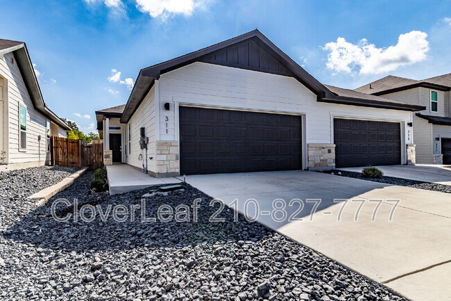 Building Photo - 311 Nespral Dr