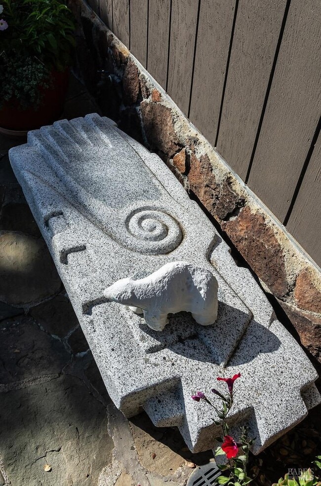 Photo - 1100 Bayhills Dr