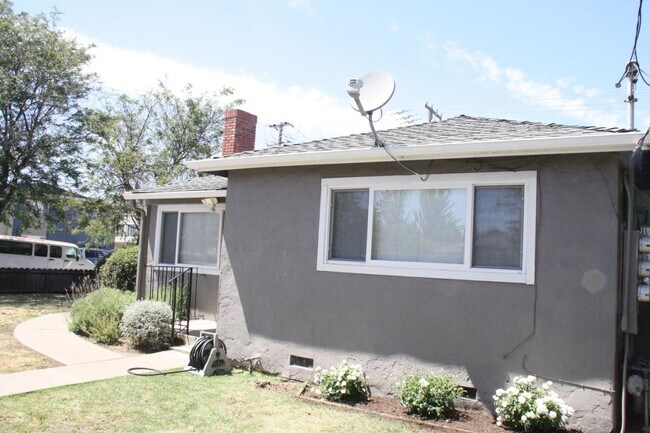 501 Bay Rd
