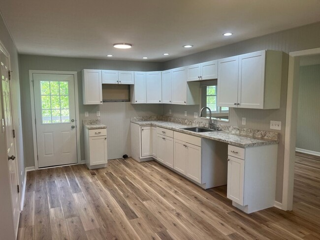 Photo - 5213 Pleasant Ridge Rd