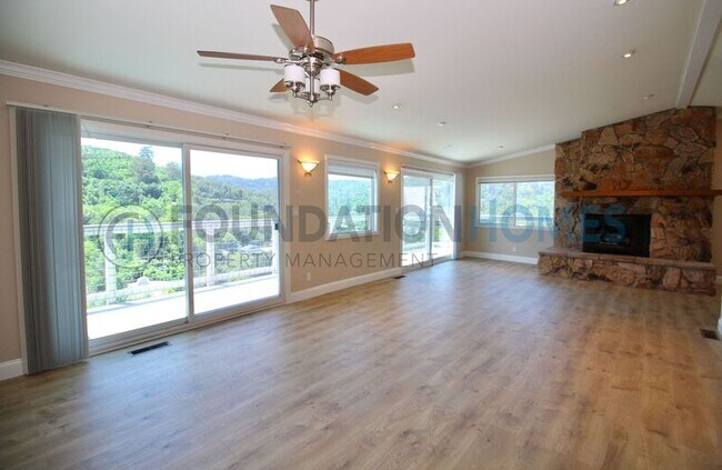 Photo - 93 Live Oak Ave