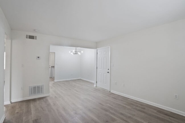 Photo - Brentwood Meadows