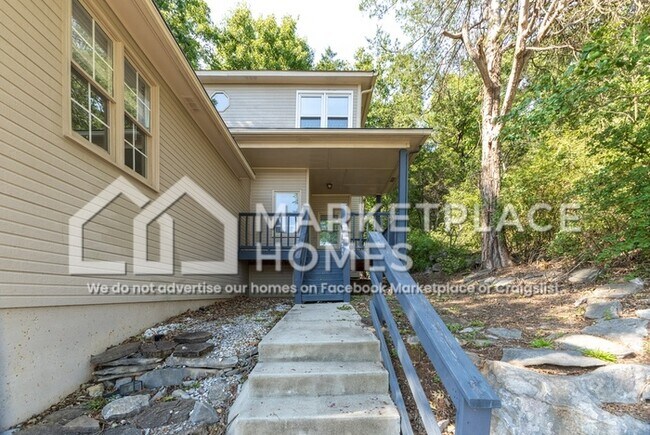 Photo - 531 Farmingdale Rd SE