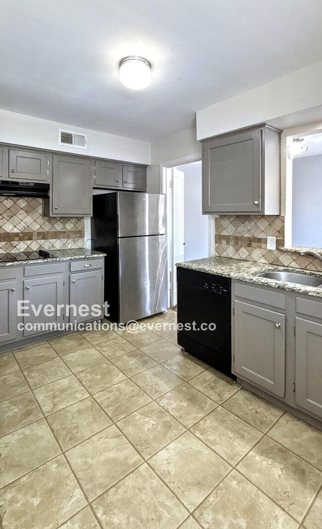 Photo - Lovely 2 beds, 2 bath Condo with Modern Am... Unit Apartment D
