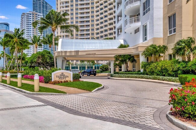 Photo - 848 Brickell Key Dr Unit 2602