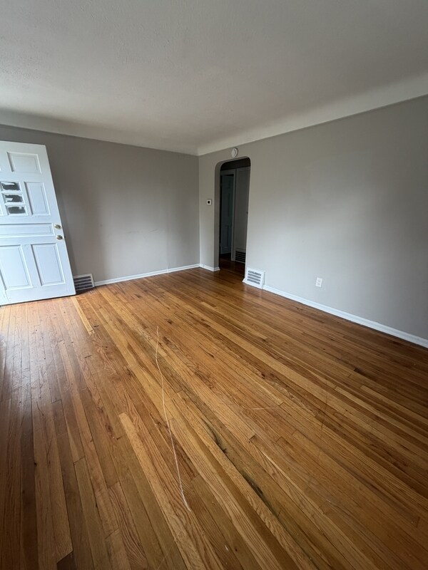 Photo - 16910 Lotus Dr