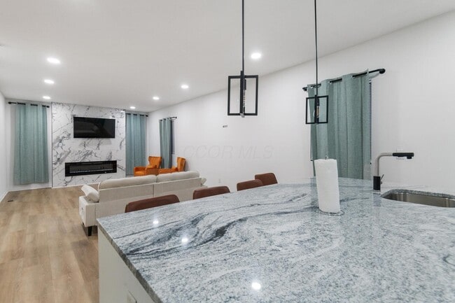 Photo - 150 N 22nd St