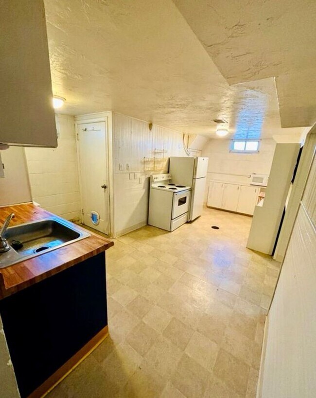 Photo - 723 Stover St Unit 1/2