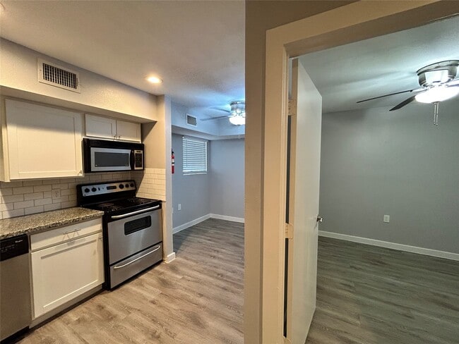 Photo - 2807 Beauchamp St