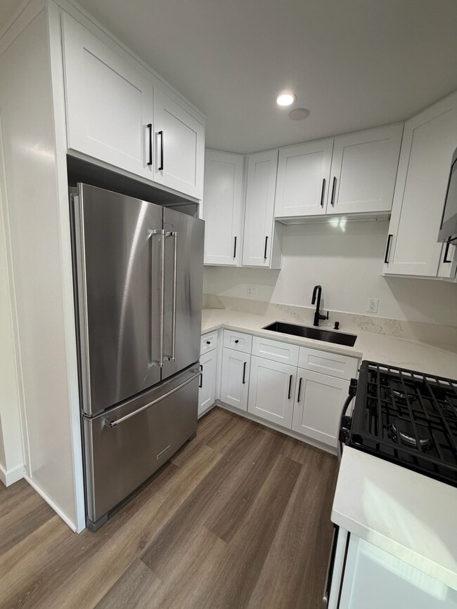 Photo - 24810 Newhall Ave