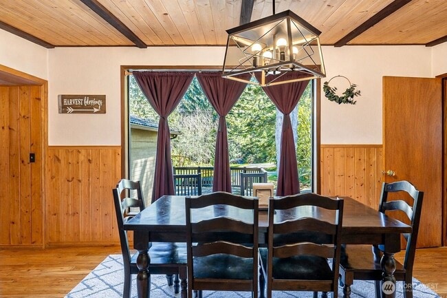 Photo - 37627 W Lake Walker Dr SE