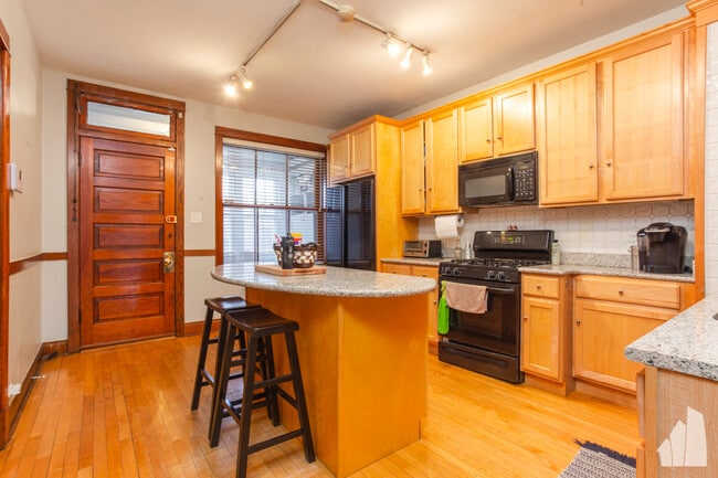 Photo - 1538 W Wrightwood Ave Unit 1
