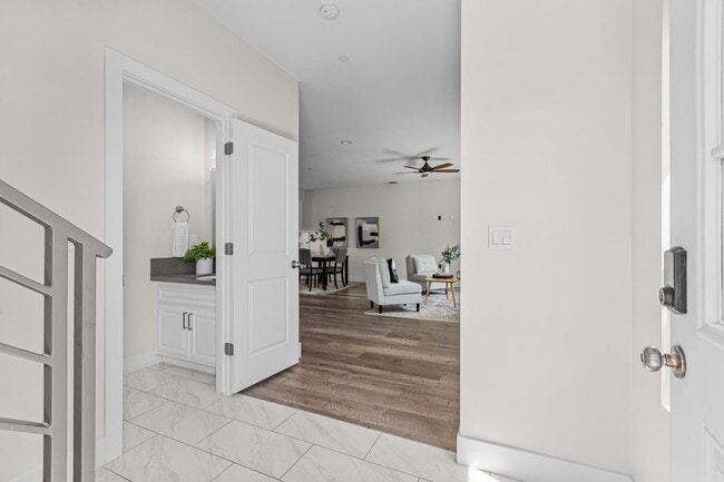Photo - 5965 Hilltop Dr