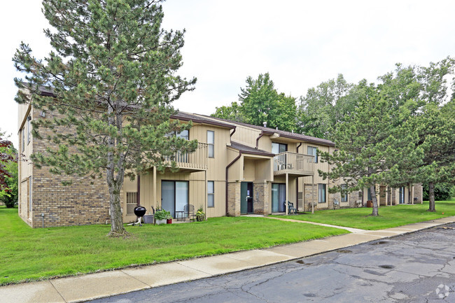 West Oaks Exterior - West Oaks Apartments