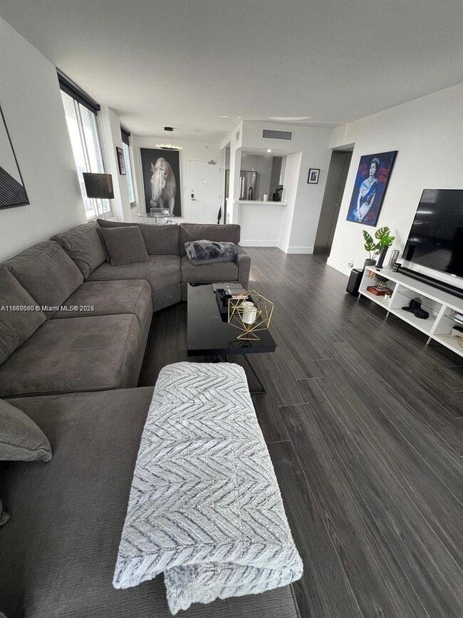 Photo - 1200 West Ave Unidad 916