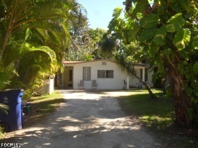 Building Photo - 653 Howells Cir Dr