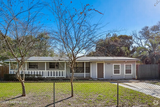 Building Photo - 2233 Bourget Dr Rental