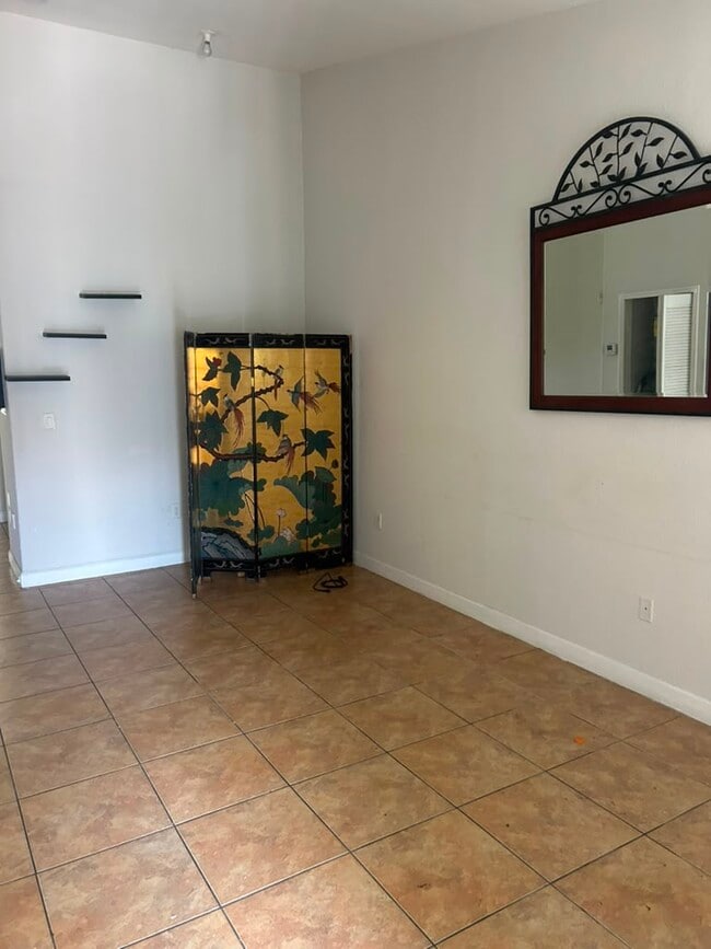 2460 SE 16th Terrace