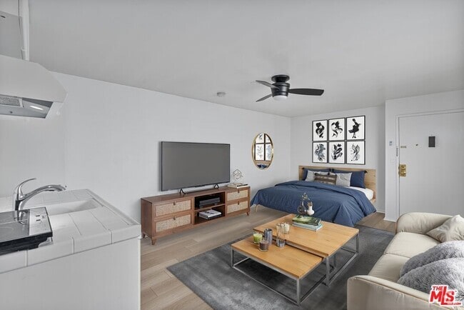 Building Photo - 122 Buccaneer St Unit 2 Rental