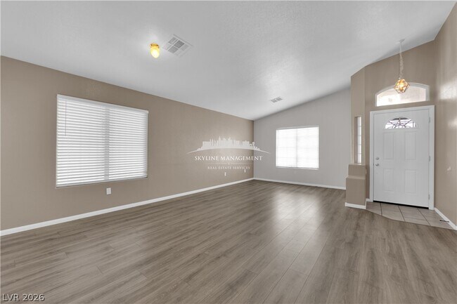 Photo - 1918 Double Delight Ave