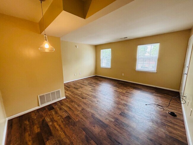 Photo - 370 New Kent Rd Unit 133