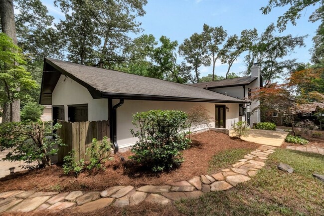 Photo - 3480 Tanbark Ct NE