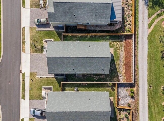 Photo - 1112 Blueview Dr