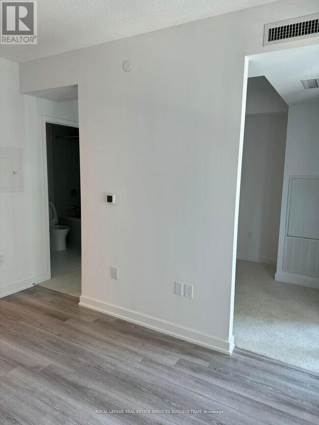 Photo - 230 Simcoe St Unit 1820