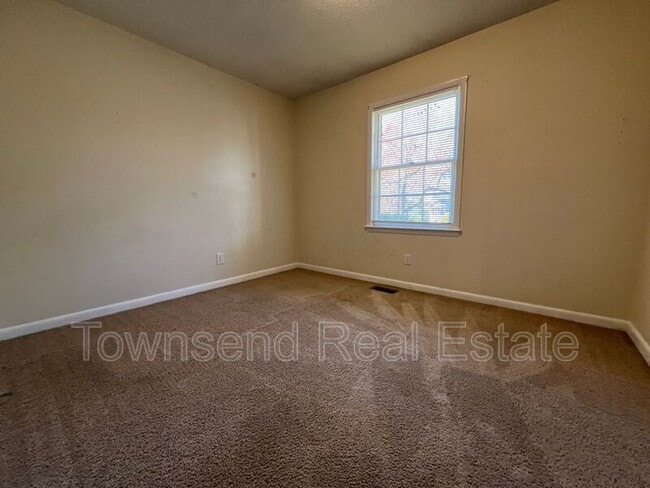 Photo - 236 Ramona Dr