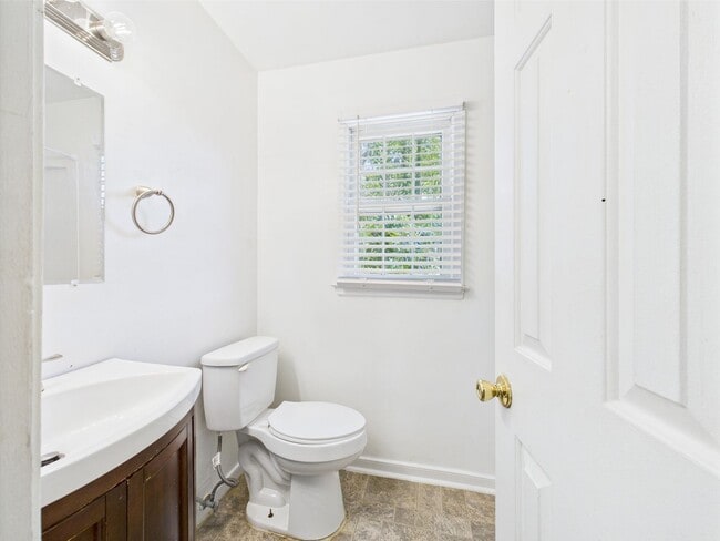 Photo - 10649 Genlou Rd