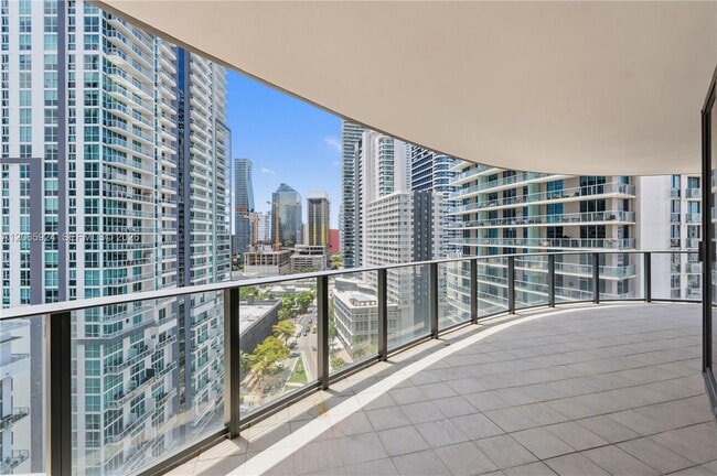 Building Photo - 1000 Brickell Plaza Unit 1902