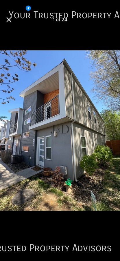 Building Photo - 447 N Beaumont Ct
