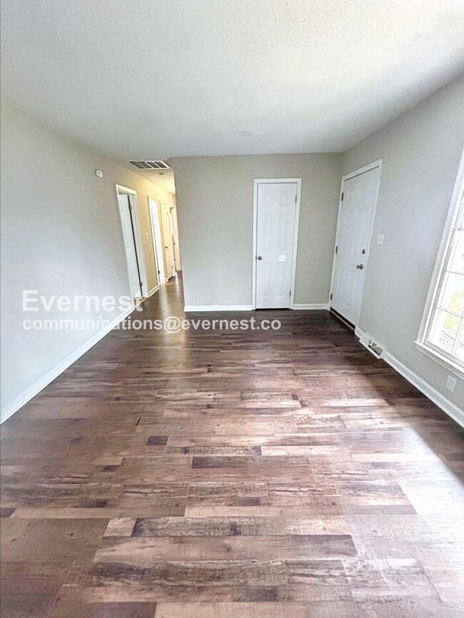 Photo - 561 Brightsfield Ct