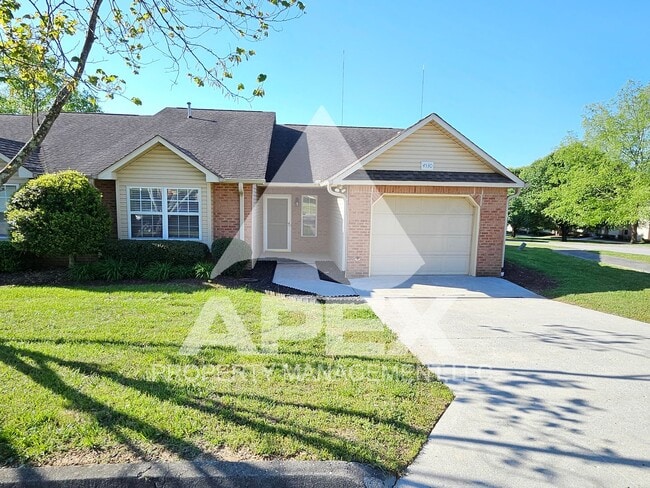 Building Photo - Stunning 2 Bd-2 Ba Condo with 1-Car garage...