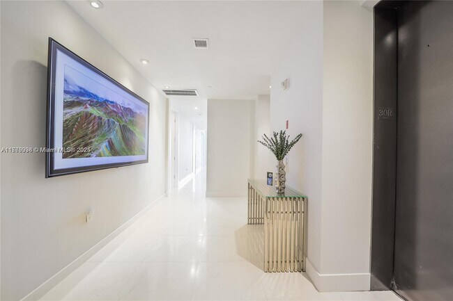 Photo - 1100 Biscayne Blvd Unit 3004