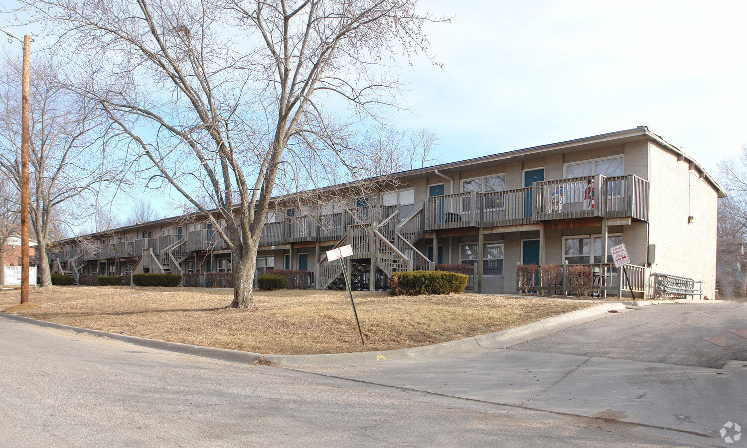 Red Hawk Apartments - Red Hawk Apartments