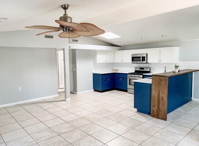 Photo - 810 Anns Way