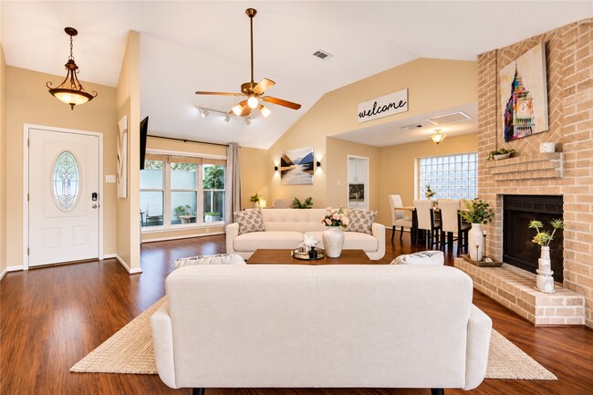 Photo - 7023 Brockington Dr