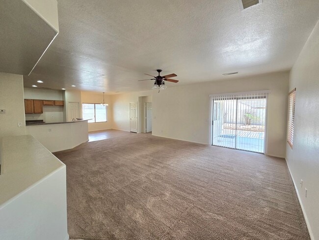 Photo - 609 W Rio Vista Ln