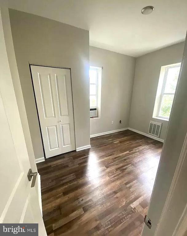 Photo - 1470 N 52nd St