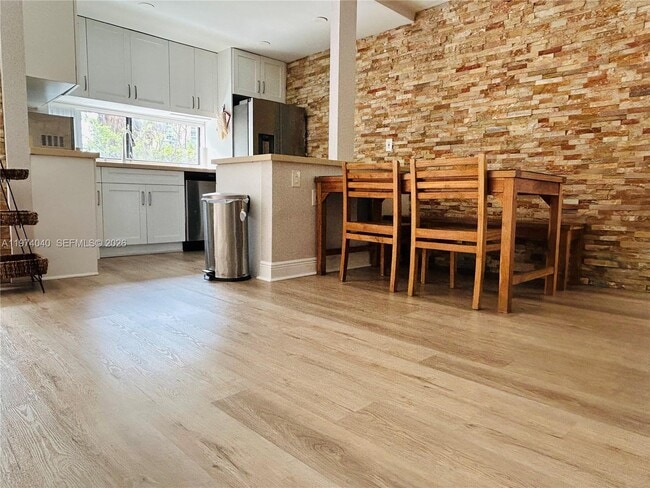 Photo - 17021 N Bay Rd Unit 219